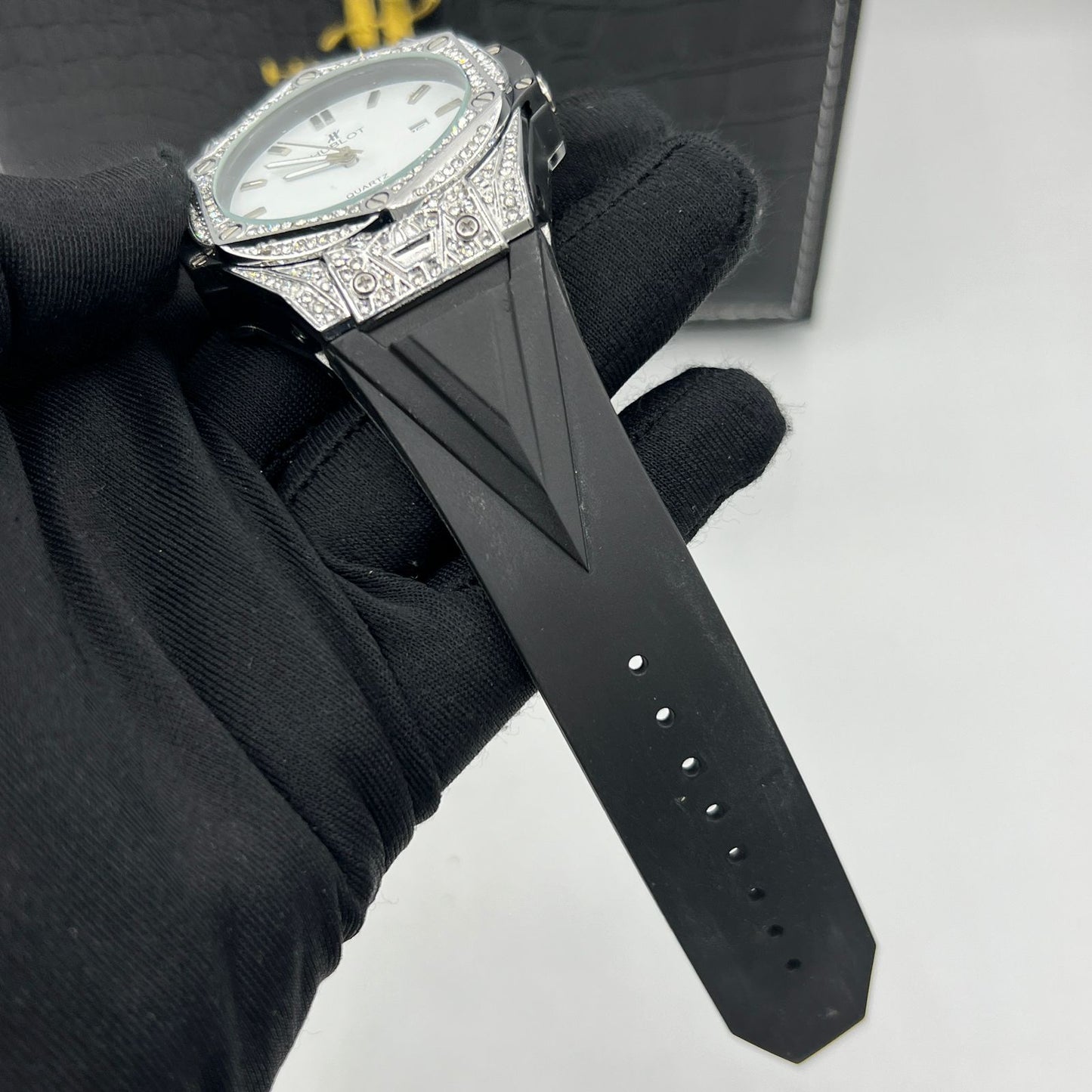 HUBLOT DIAMOND PREMIUM WATCH