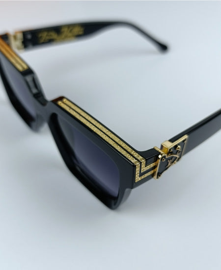 A LOUIS BILLIONAIRES Sunglasses Black