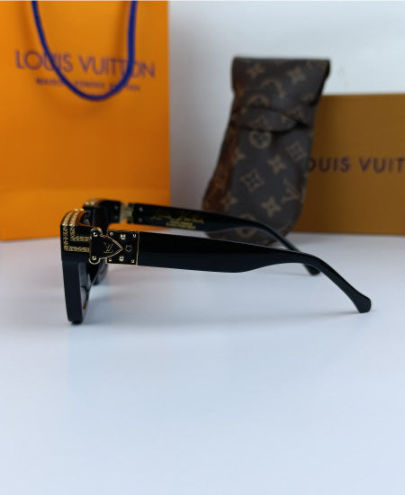 A LOUIS BILLIONAIRES Sunglasses Black