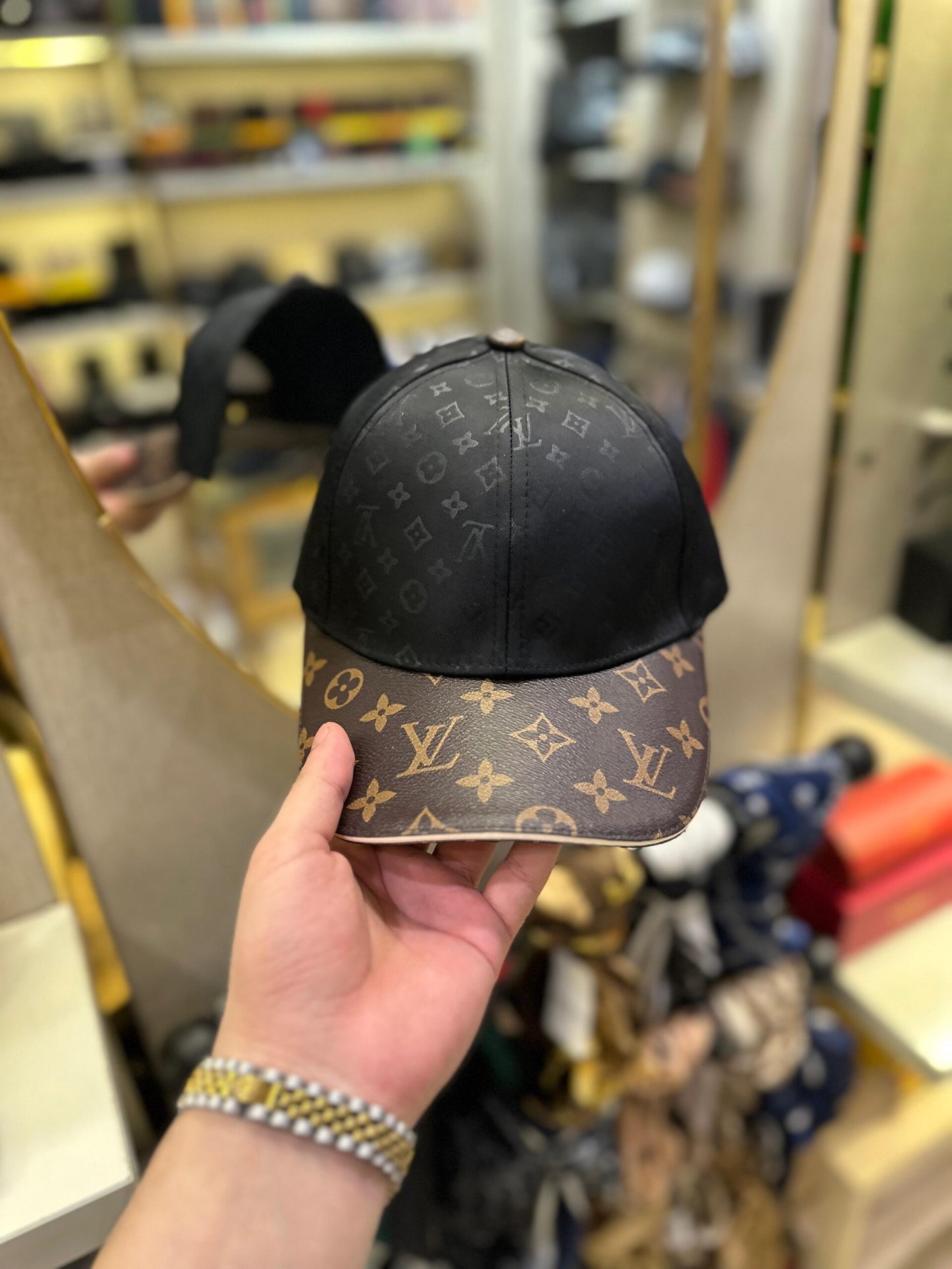 LV Black Brown Shine Cap