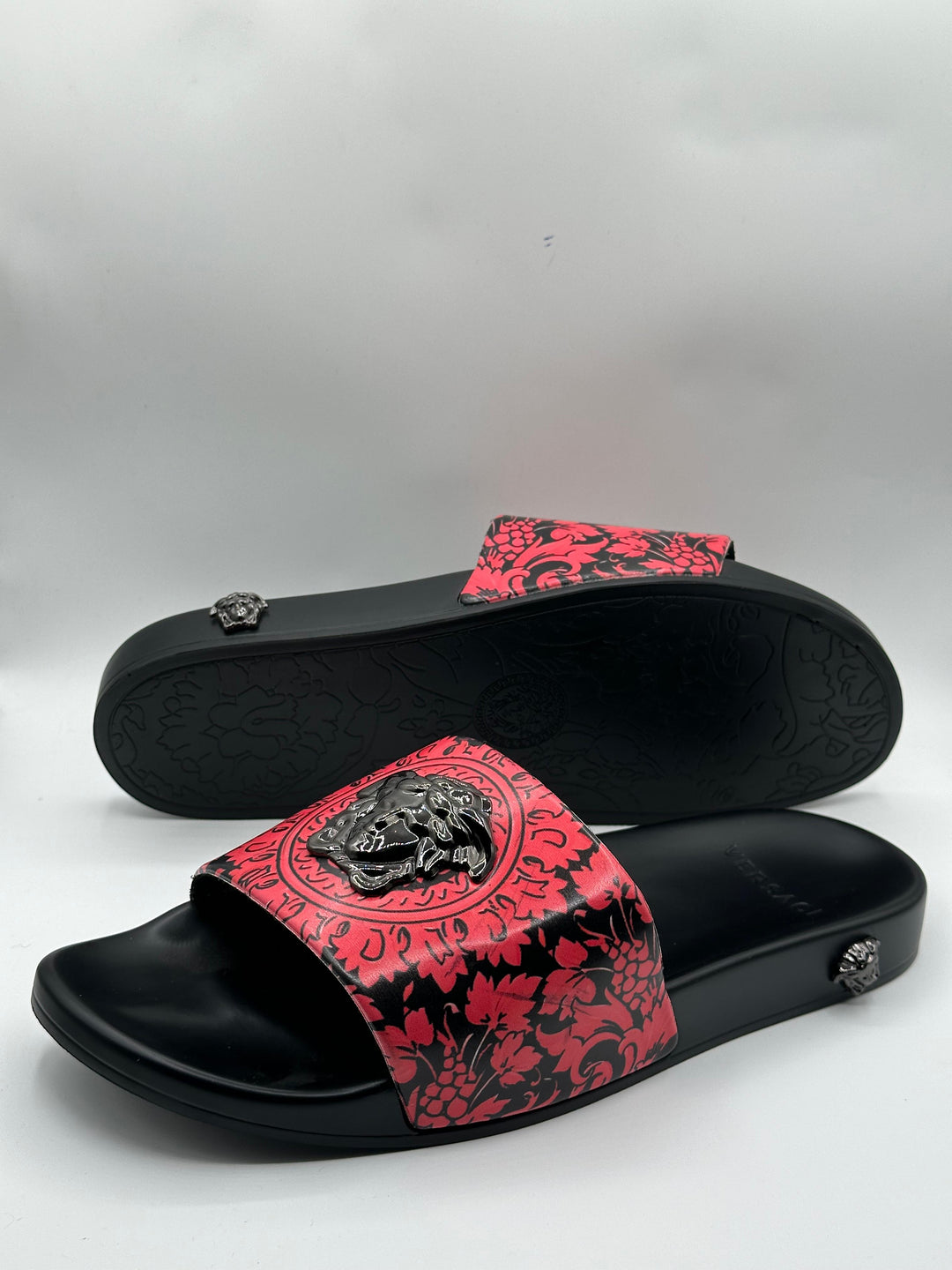 Versace Red Aura Premium Slide