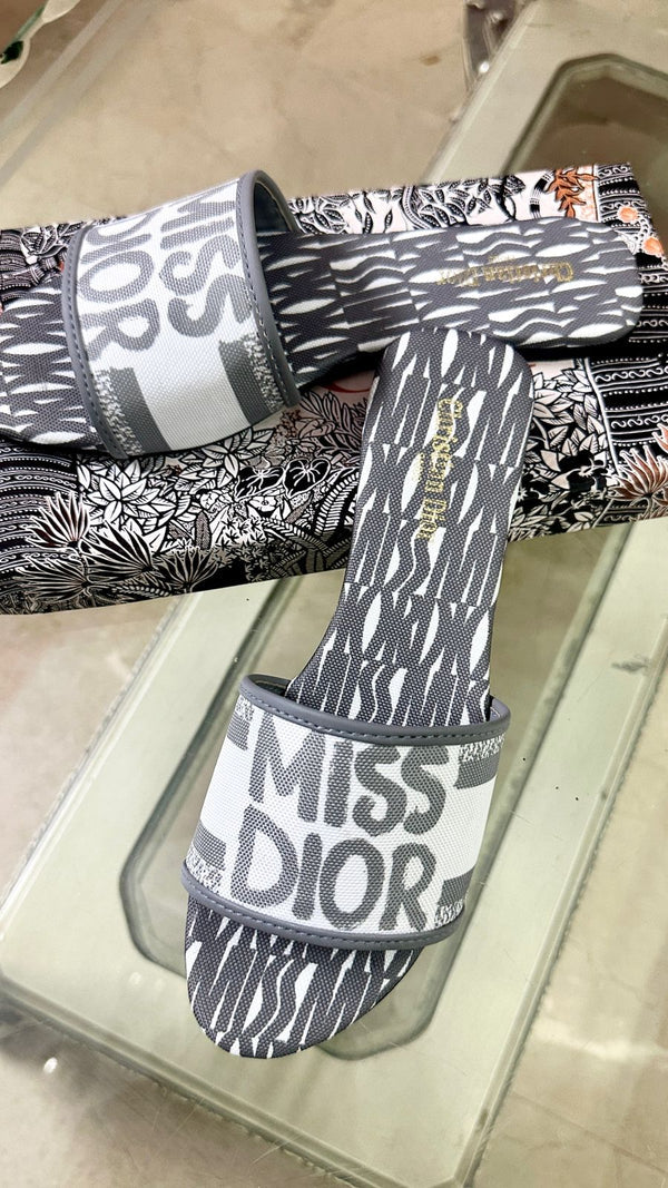 Ms Dior (Grey)